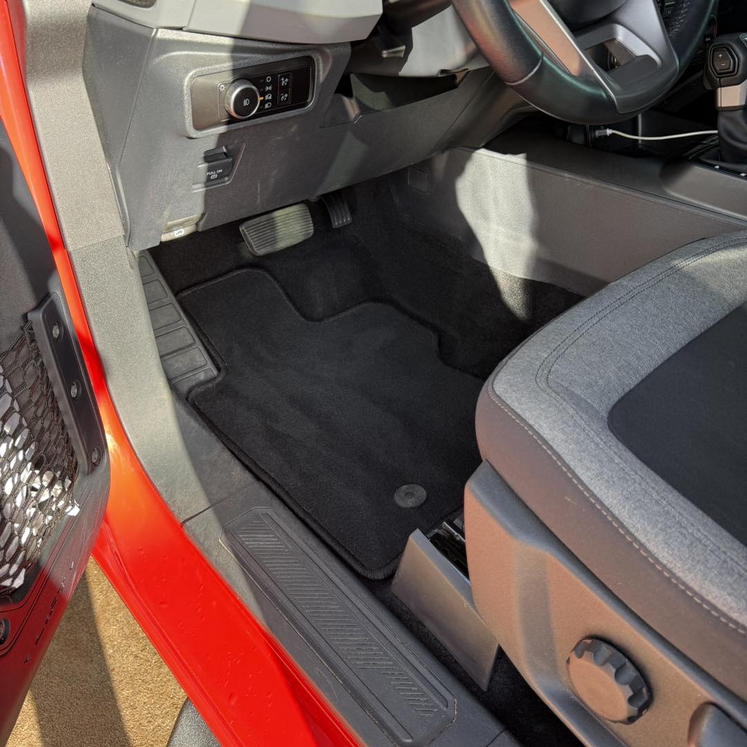 Car front windscreen film removal and tinting installation